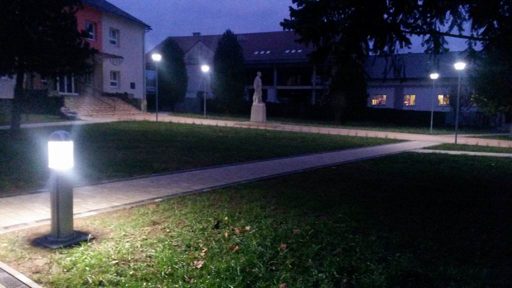 LED osvetlenie parku v obci Polomka
