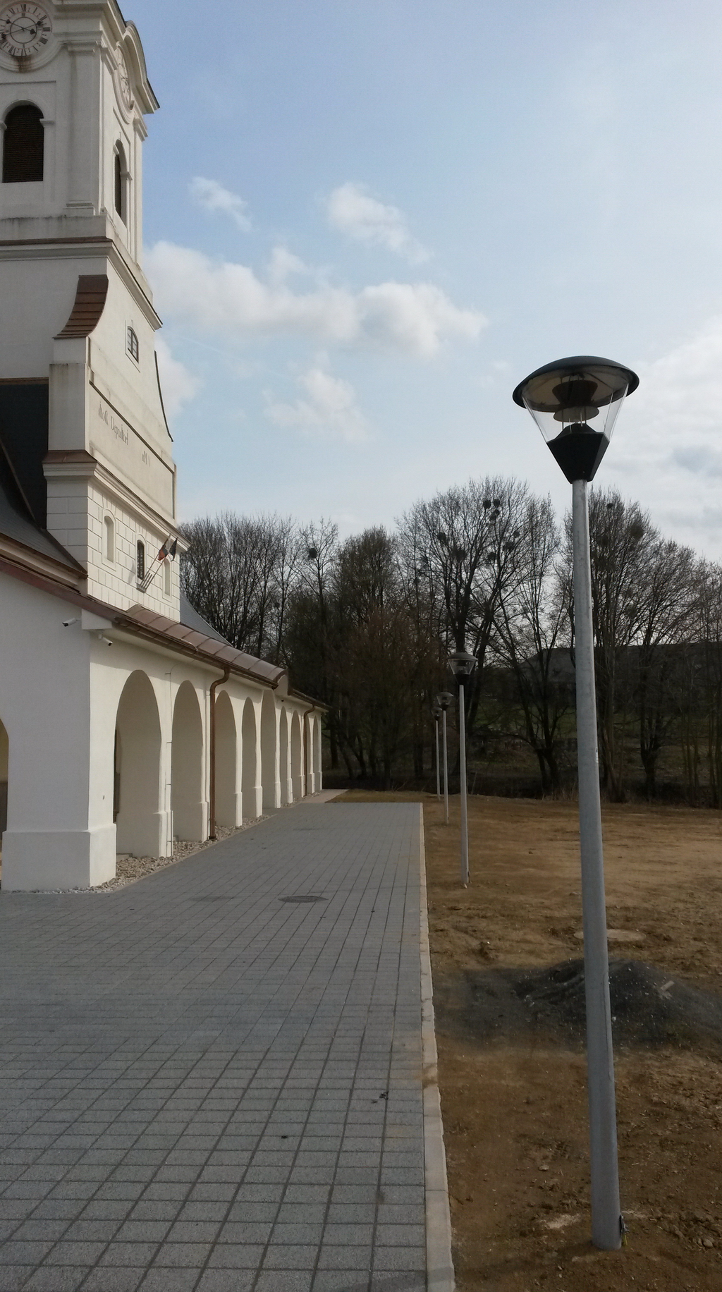 Osvetlenie parku okolo technického mázea Solivary Prešov